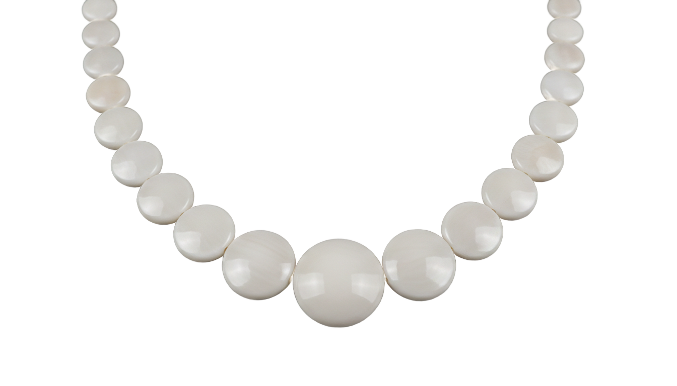 puka shell necklace png PNG transparent background