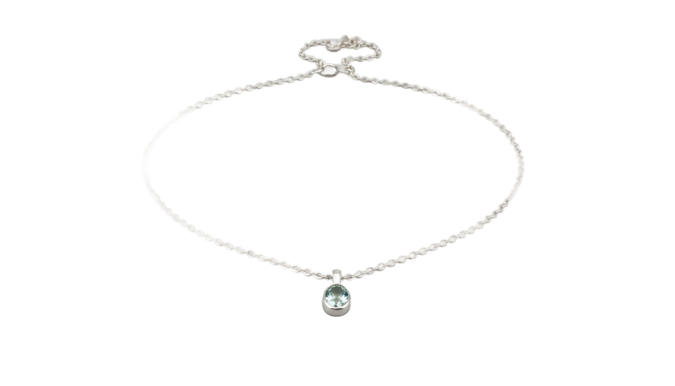 silver necklace for women png PNG transparent background