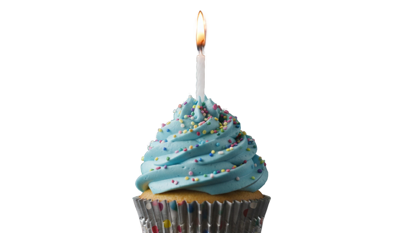cupcake con vela png PNG transparent background
